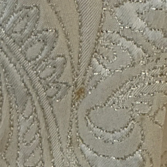 Elegant Cream Skirt Suit Set - Picture 5 of 8